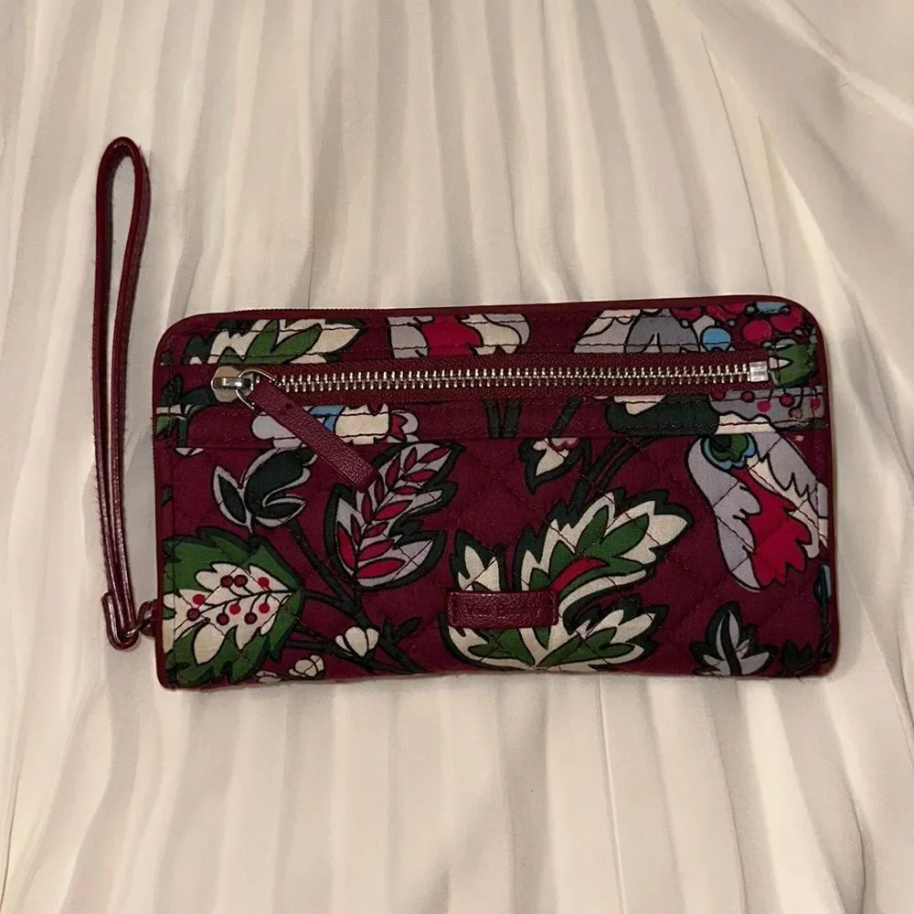 Vera Bradley Bordeaux Blooms Burgundy Large Quilted Floral Wristlet RFID Wallet - Picture 3 of 14